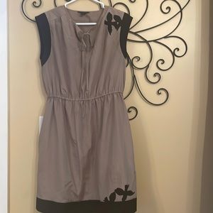 Banana Republic Short Sleeve Taupe Dress - Size 6